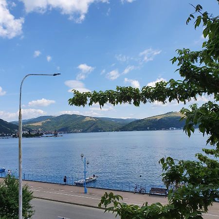 Ferienwohnung Sendy Orşova Exterior foto