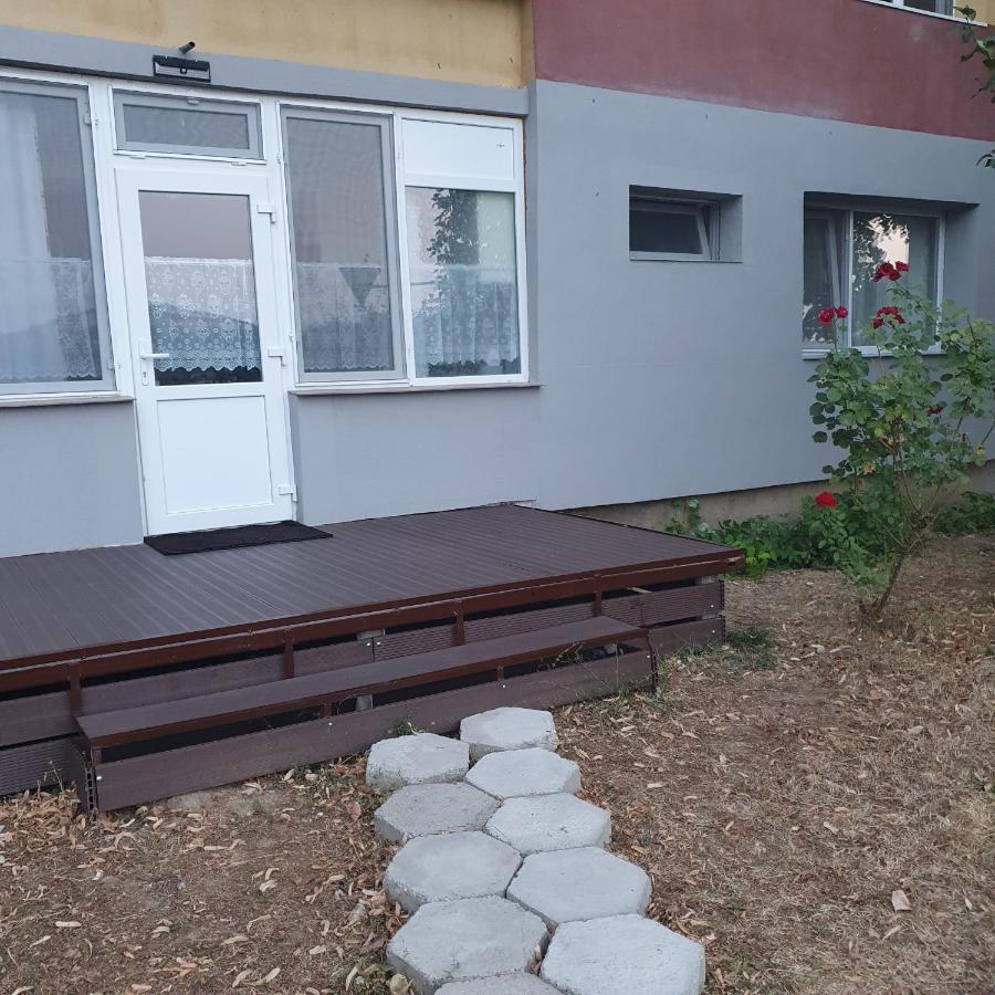 Ferienwohnung Sendy Orşova Exterior foto
