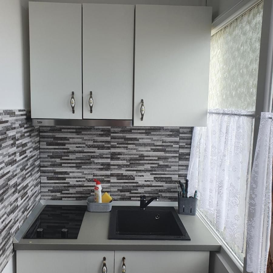 Ferienwohnung Sendy Orşova Exterior foto